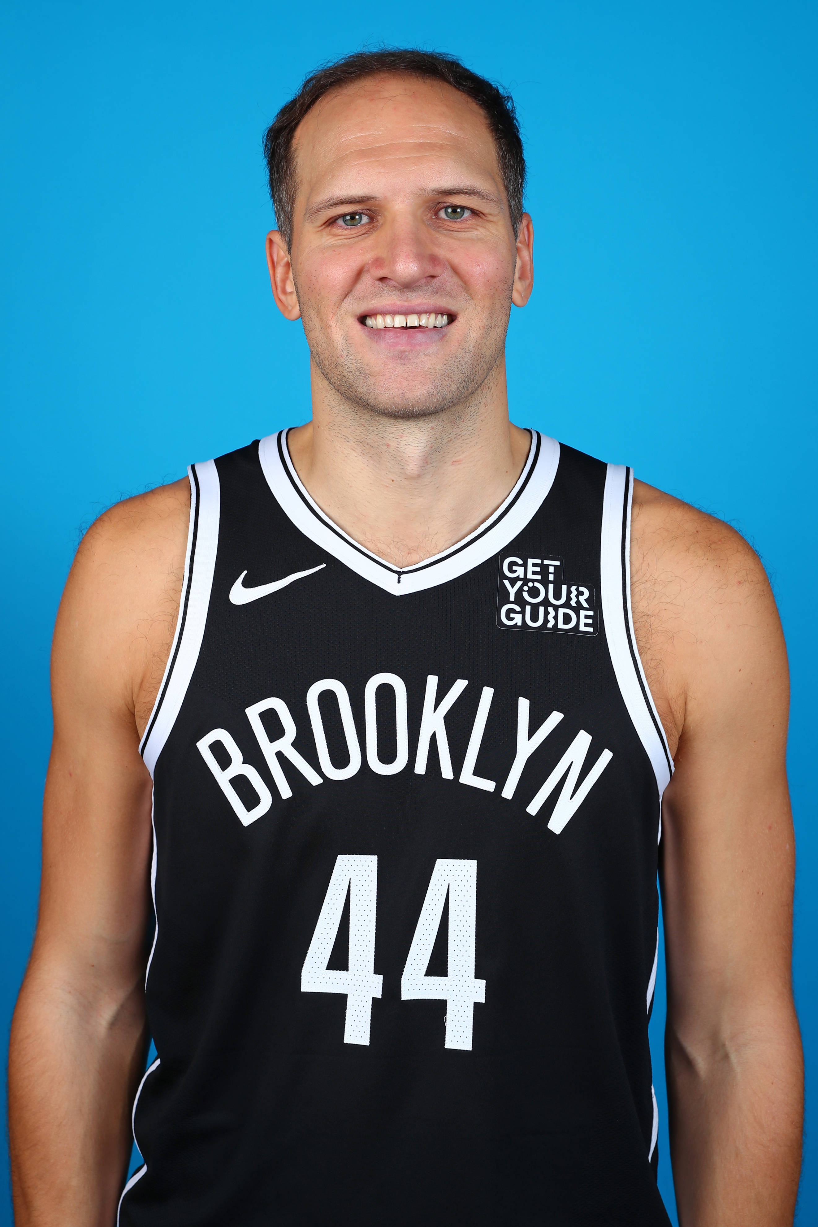 布鲁克林篮网训练开放日，集结日更衣室发声引欢呼，法甲在即，细节决定成败(布鲁克林有棵树读后感)